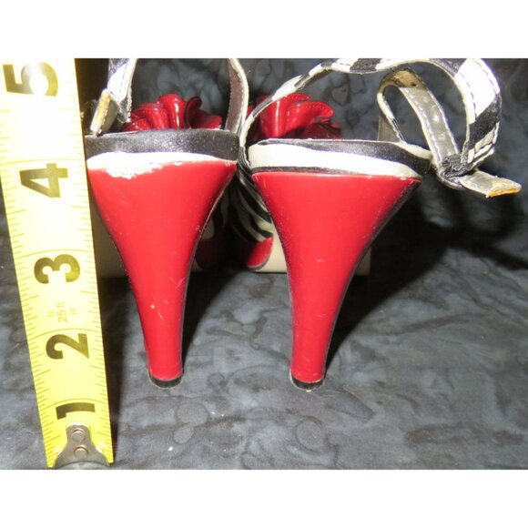 Steve Madden Madden Girl Krownnn Red Heels & Zebra Striped peep toe Slingbacks - Picture 5 of 13